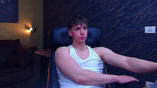 Онлайн чат XXX KellenWest