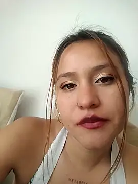 Alinaat086's Live XXX Chat