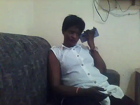 creamyhairy_puss 在線直播表演