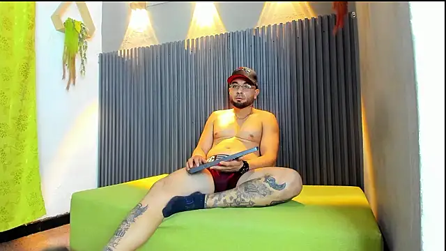 CHRISTIAN_PARKERR Live XXX-chat