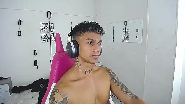 Вебкам-шоу Leonard_Price