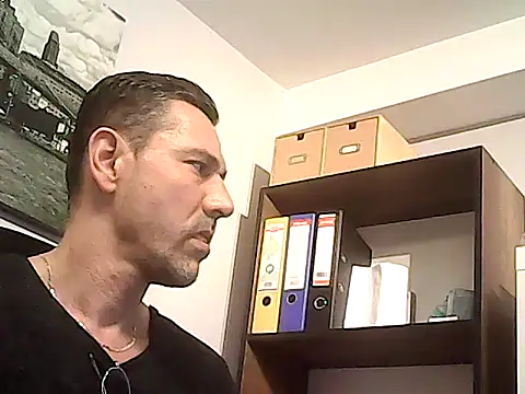 mastercharisma35 Adlı Modelin Canlı XXX Sohbeti