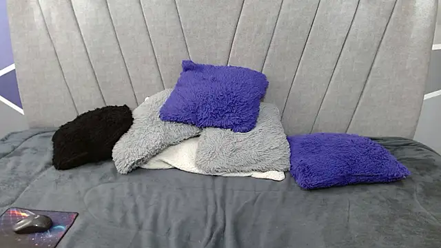 luna_merie Adlı Modelin Canlı XXX Sohbeti