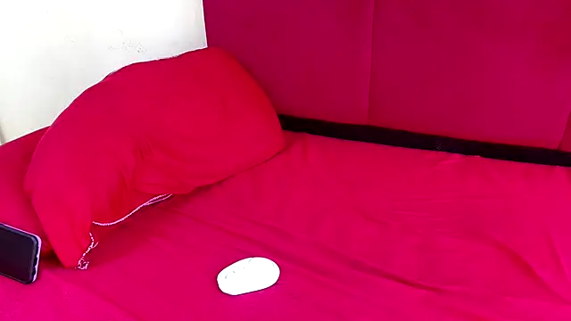 HugeTitisxx's Live XXX Chat