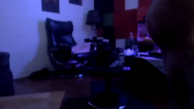 XXX chat uživo modela TheHellBilly