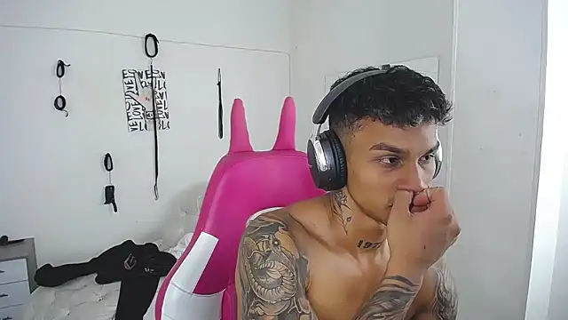 Leonard_Price Webcam show