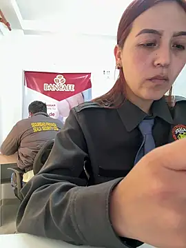 Emily-7_'s Live XXX Chat