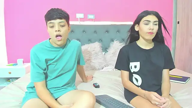 ariloe_quintero Adlı Modelin Canlı XXX Sohbeti