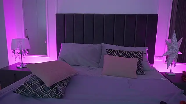 GentleAdellee: онлайн-секс-чат