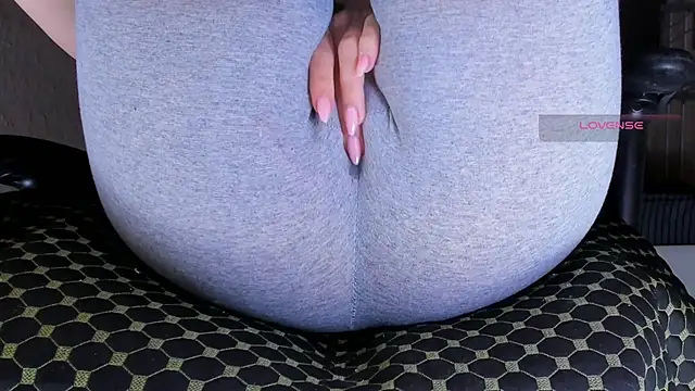 Czat XXX na żywo – Cameltoe_squirt_inPants
