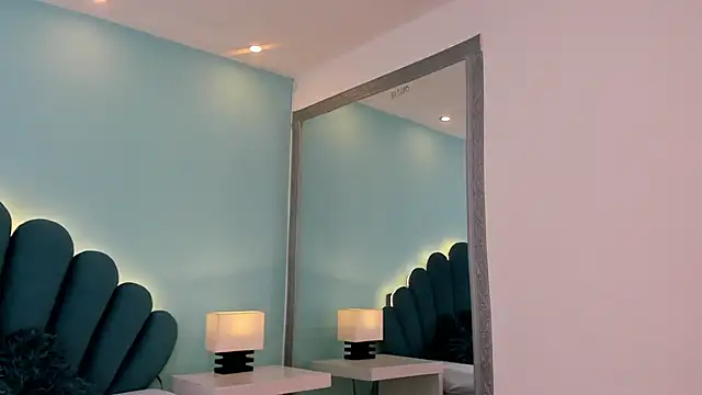 sharlott18 即時 XXX 聊天