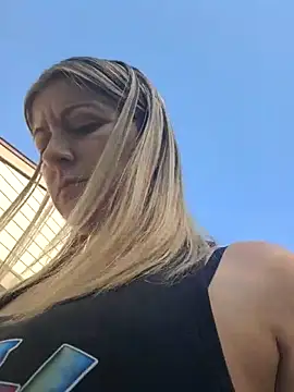 NikkiBlisss Live XXX-chat