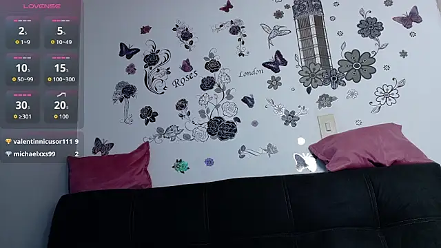 emiily_curly: онлайн-секс-чат