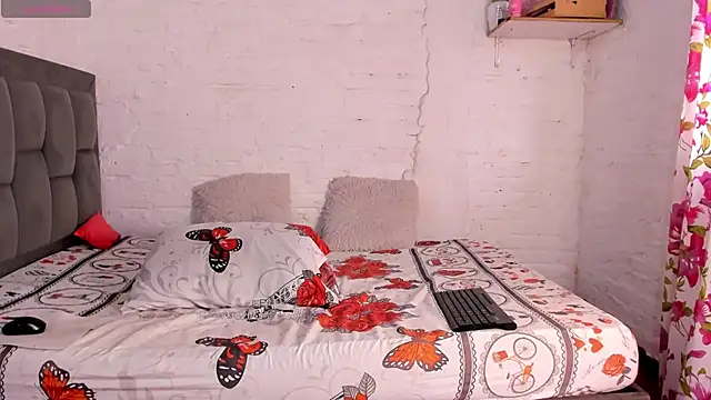 Show modela fire_lovex na web-kameri