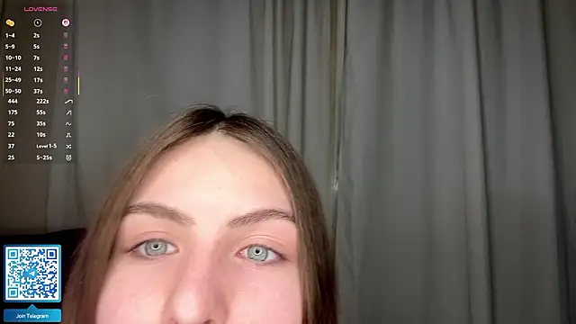 ErlinaBuoy's Live XXX Chat