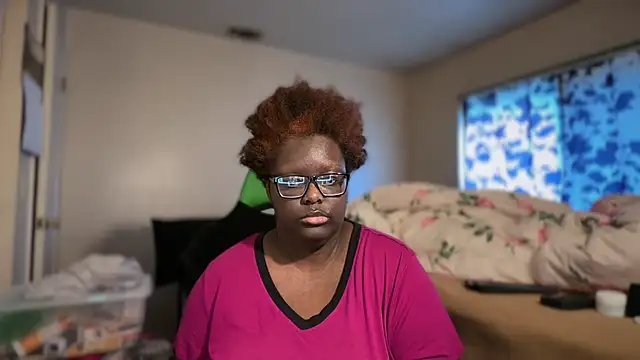 -Yagurlwest Adlı Modelin Canlı XXX Sohbeti