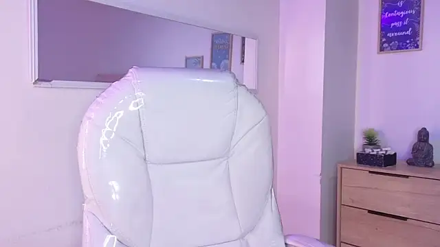 bluee_hazell Adlı Modelin Canlı XXX Sohbeti