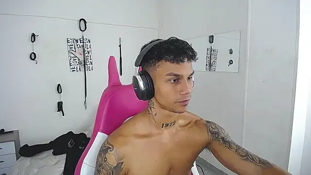 Chat XXX ao vivo de Leonard_Price