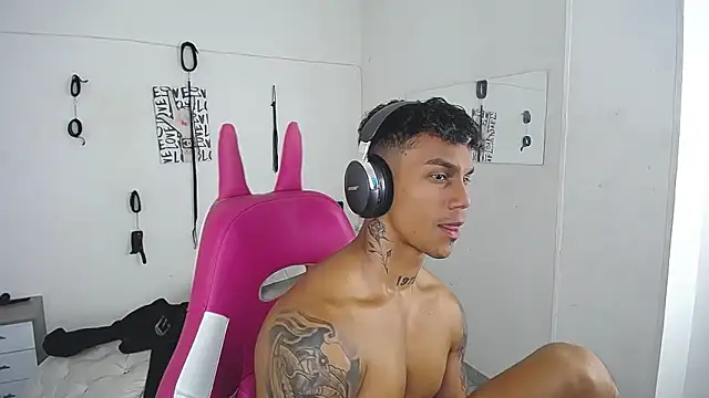 Leonard_Price: вебкам-шоу