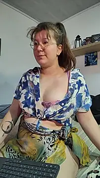 HunnyyLove Chat XXX in diretta