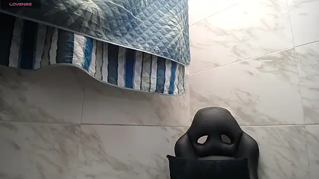 Chat XXX en directo de kyra_jeet