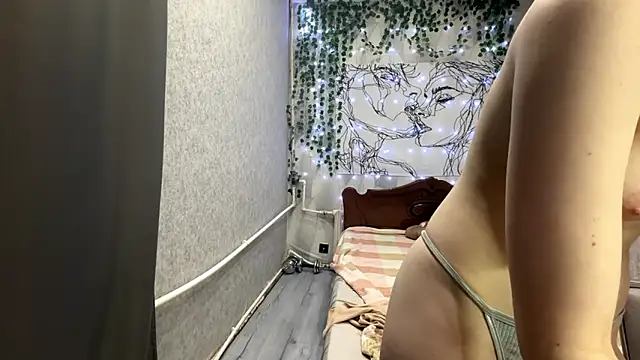 NellieCooper's Live XXX Chat