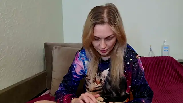 Hotty_Evochka Adlı Modelin Canlı XXX Sohbeti