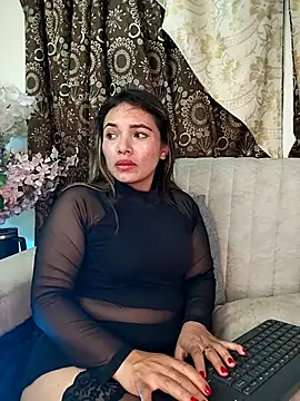 Czat XXX na żywo – Kiaraa88