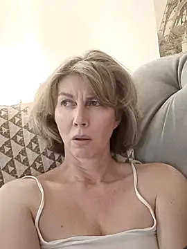 Chat +18 de stellahere8 ao vivo