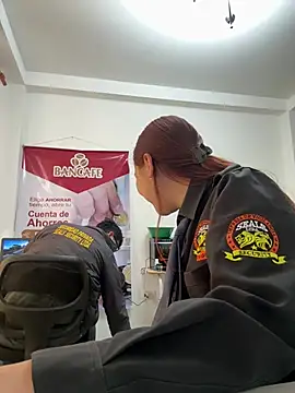 Emily-7_: онлайн-секс-чат