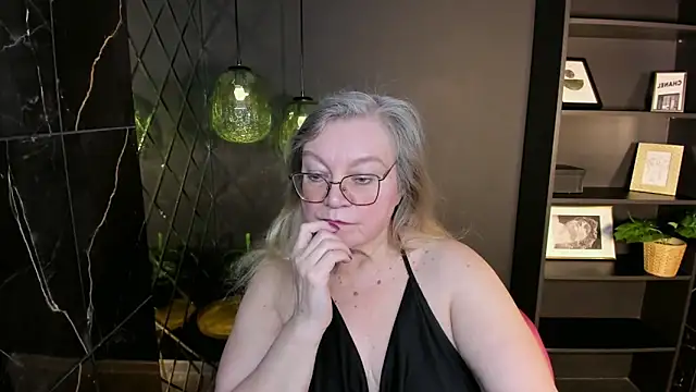 NataliMellow webcam show
