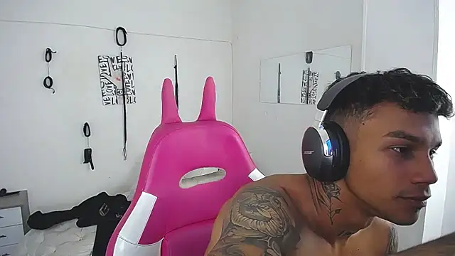 Leonard_Price Show Webcam