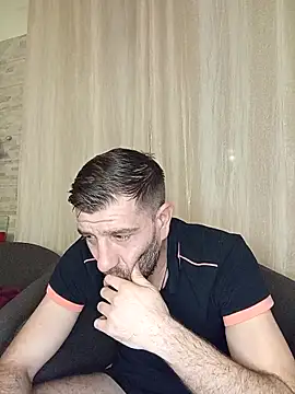 Alexdaniel89 Adlı Modelin Canlı XXX Sohbeti