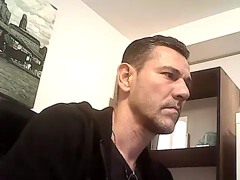 mastercharisma35 Adlı Modelin Canlı XXX Sohbeti