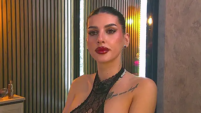 AmyBlair Chat XXX in diretta