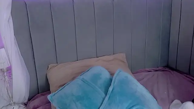 ArielLoove: онлайн-секс-чат