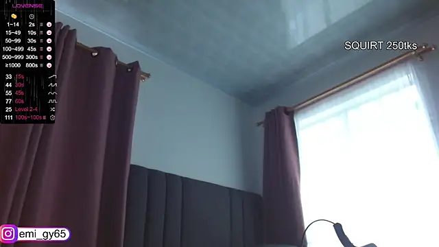 Czat XXX na żywo – emilyn_grey1