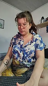 HunnyyLove's Live XXX Chat