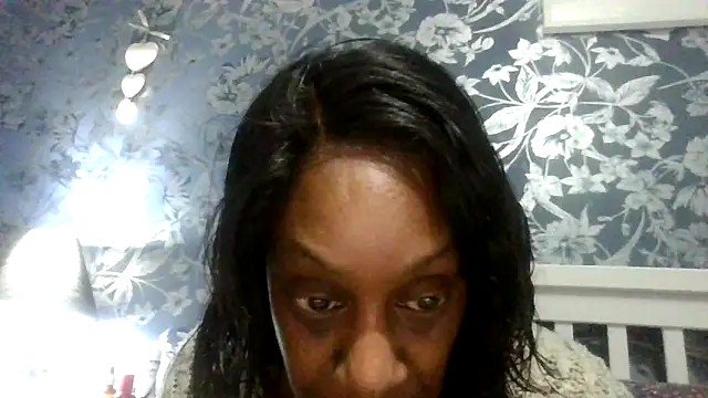 Ebony-SultryX's Live XXX Chat