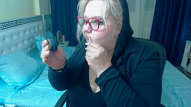 SonyaHotMilf Pertunjukan Webcam