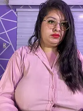 MiiaaJoness' Live XXX Chat