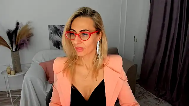 XXX chat uživo modela MuseOfStage