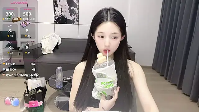 Chat XXX en directo de OiOi-666