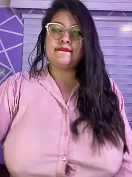 MiiaaJoness 在線直播表演