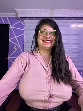 MiiaaJoness 即時 XXX 聊天