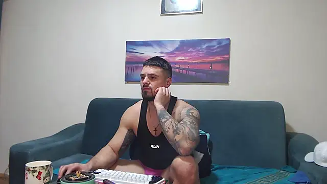 Tiberius_hunk Adlı Modelin Canlı XXX Sohbeti