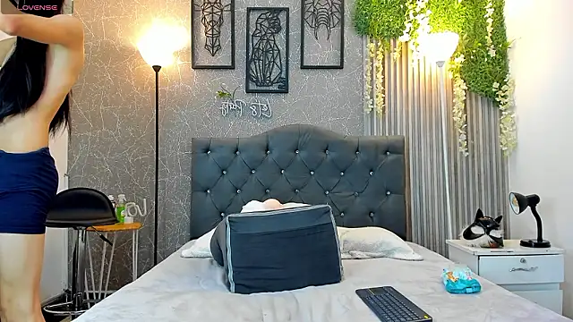 lana_gill1's Webcam Show