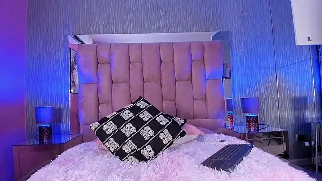 Show modela Fernanda_Thail na web-kameri