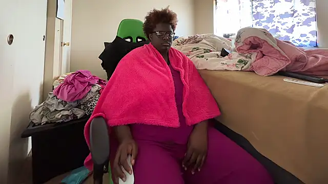 -YagurlwestのライブXXXチャット