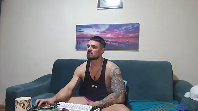 Tiberius_hunk: онлайн-секс-чат